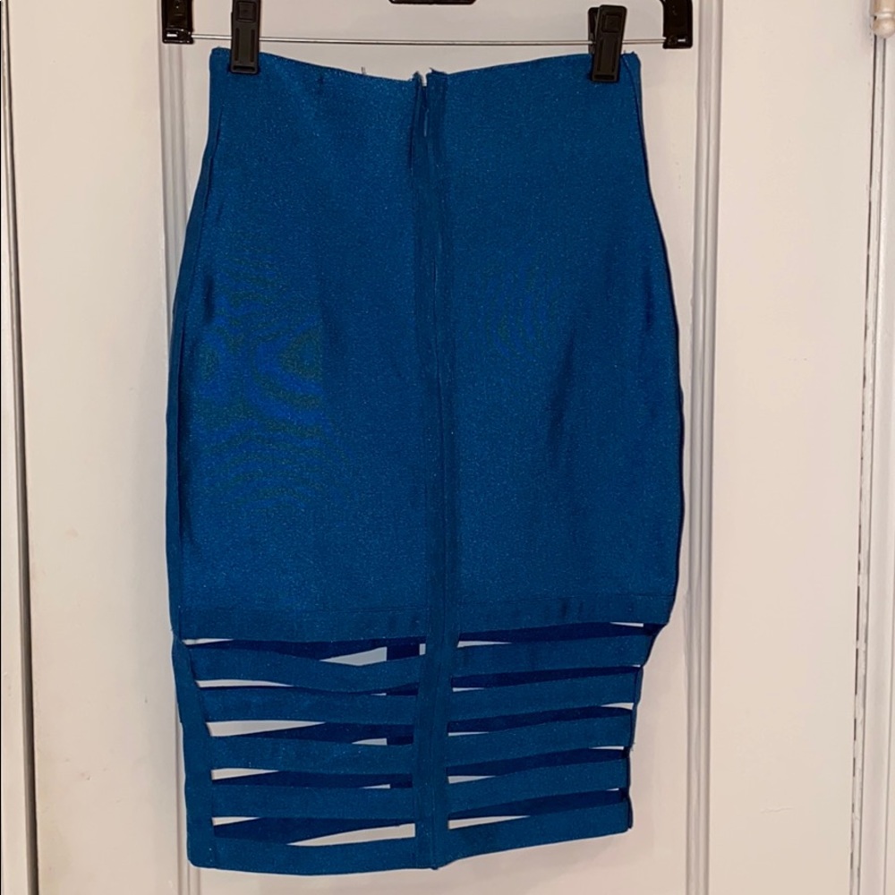 Caged skirt - Picture 3 of 3